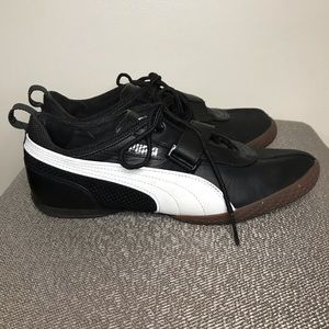 Puma kicks, men’s  size 7, women’s size 9